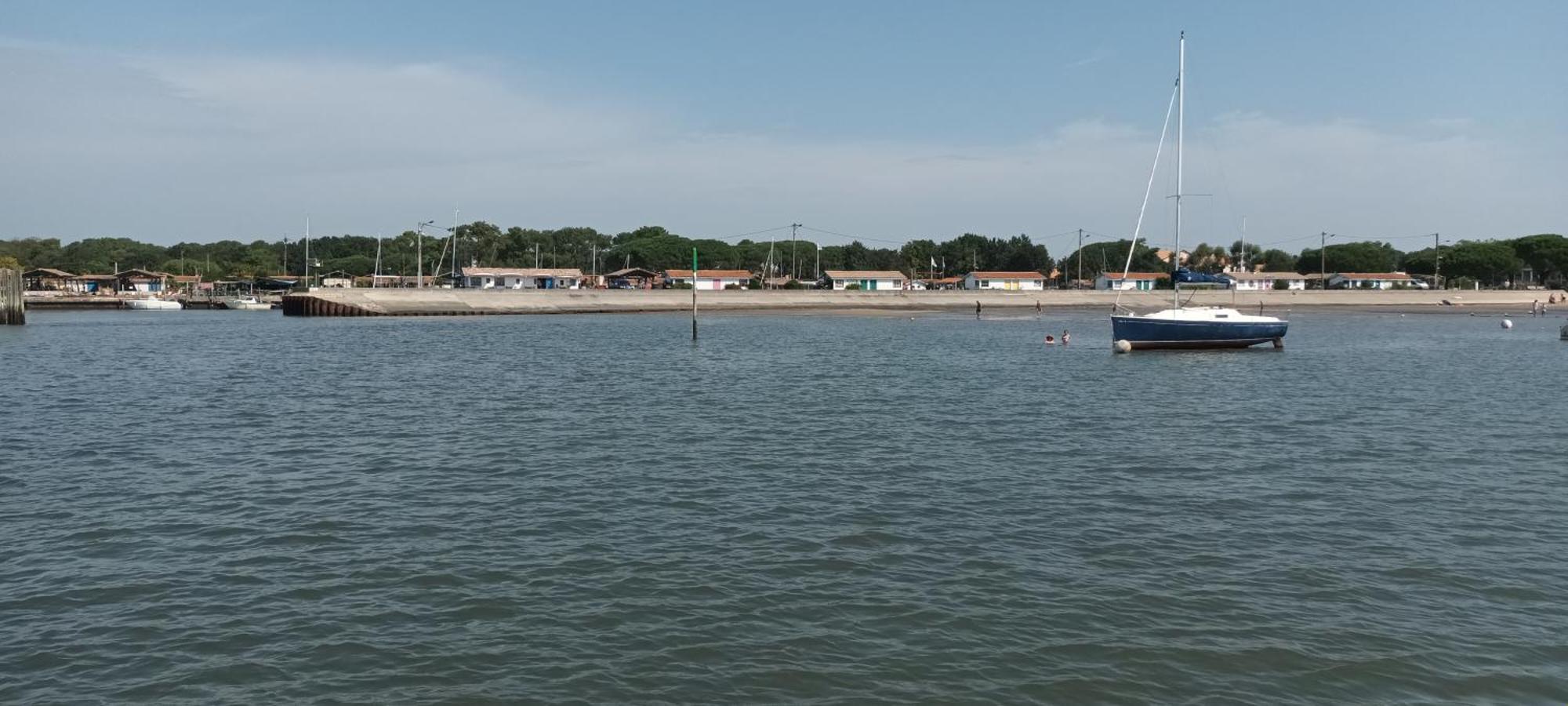 Holiday home Maisonnette Mitoyenne Andernos-les-Bains